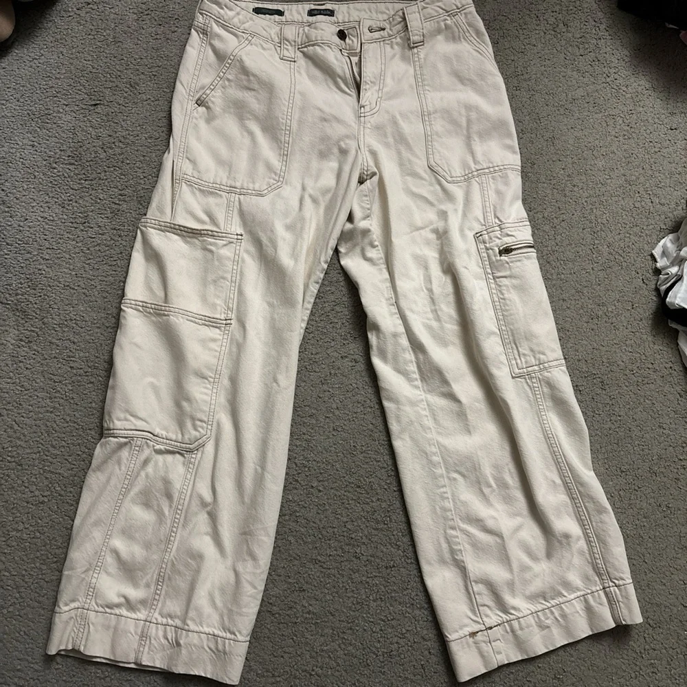 Women’s Cream Cargo Pants - Picture 1 of 1